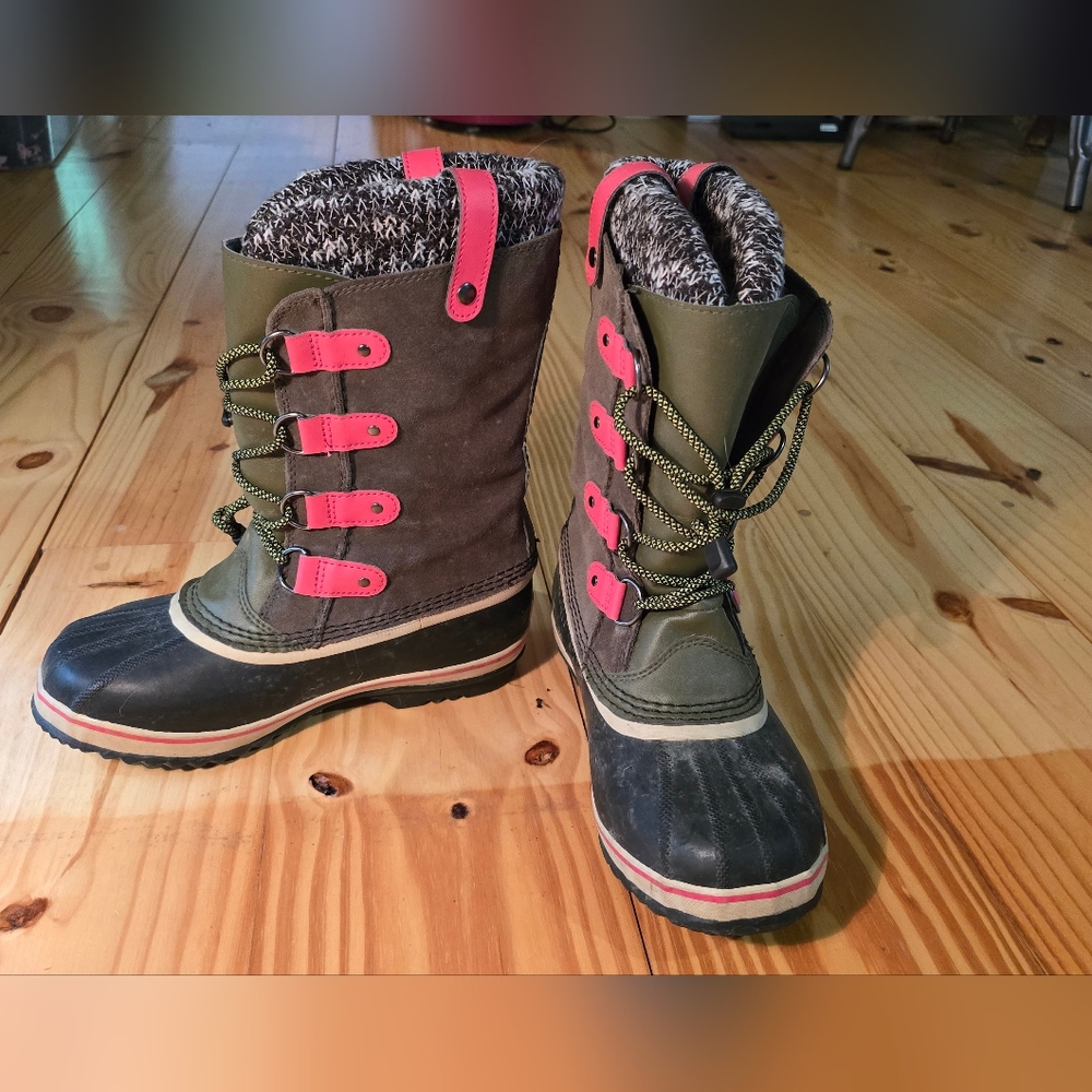Sorel Olive and Pink Winter Boots